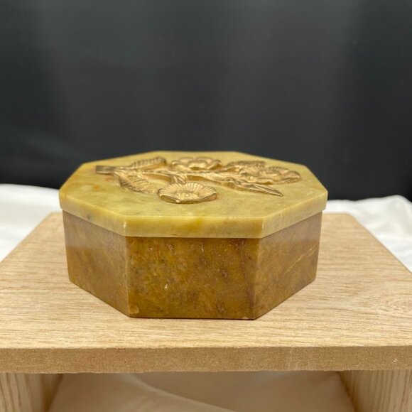 Decorative Crafts Inc India Octagonal Soapstone Dresser Trinket Box Brass Flower - Picture 3 of 10